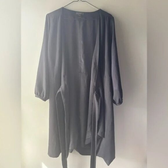 J. Crew size 6 Elegant Black crepe Wrap Dress, fitted cuffs , adjustable tie - Picture 10 of 11